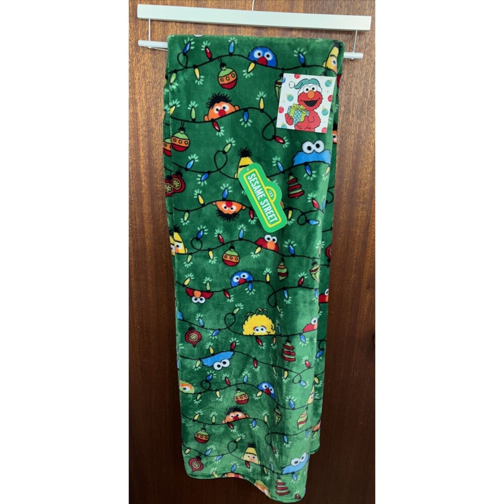 Sesame Street Christmas Soft Throw Blanket Big Bird Cookie Ernie Elmo Bert NWT